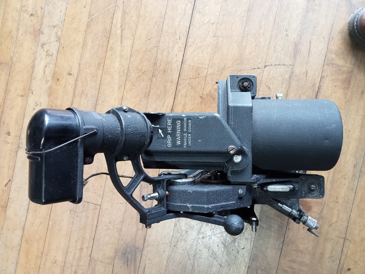 WW2 RAF bomb sight head