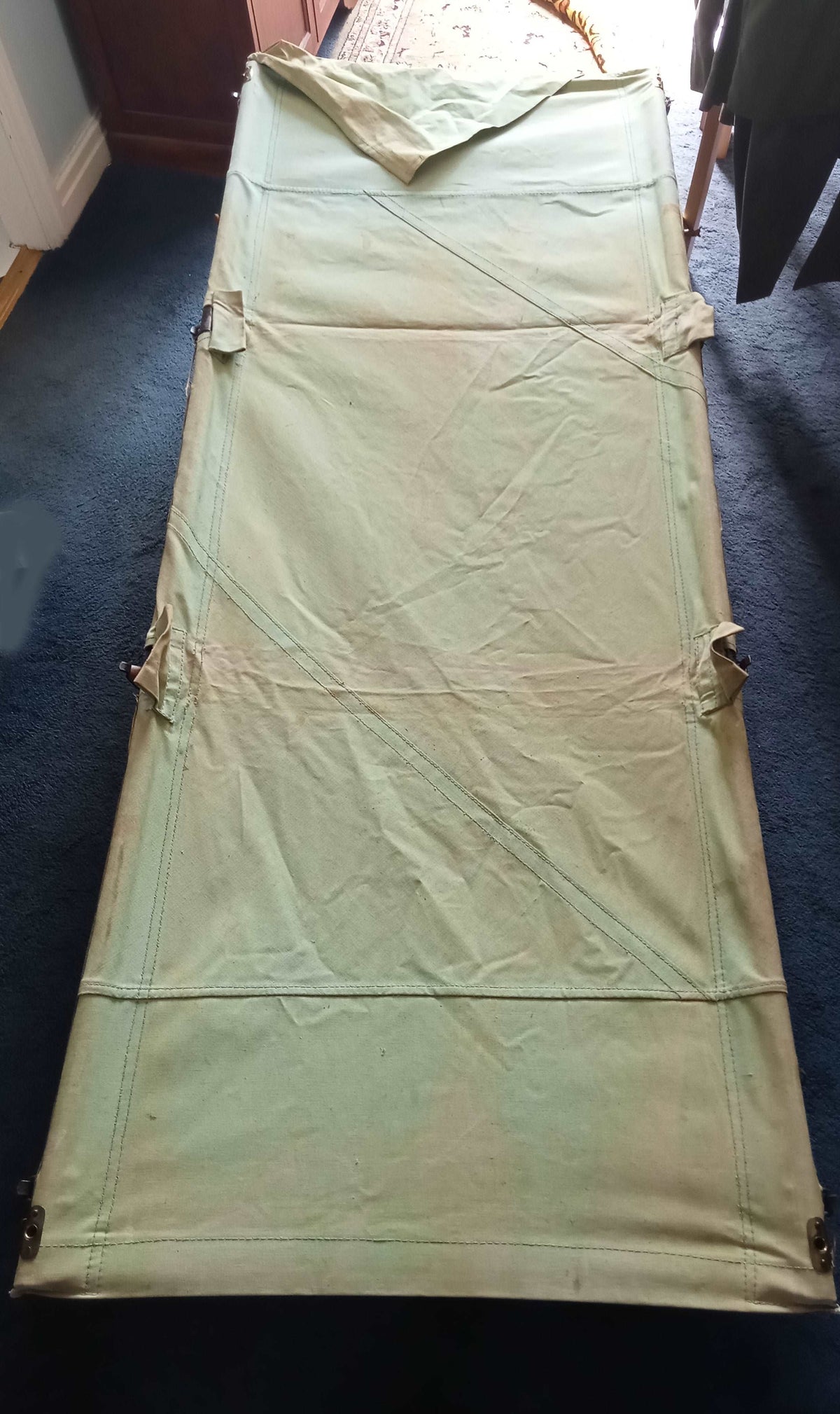 MILITARY WW11 MOBILE STRETCHER/BED Collector's item