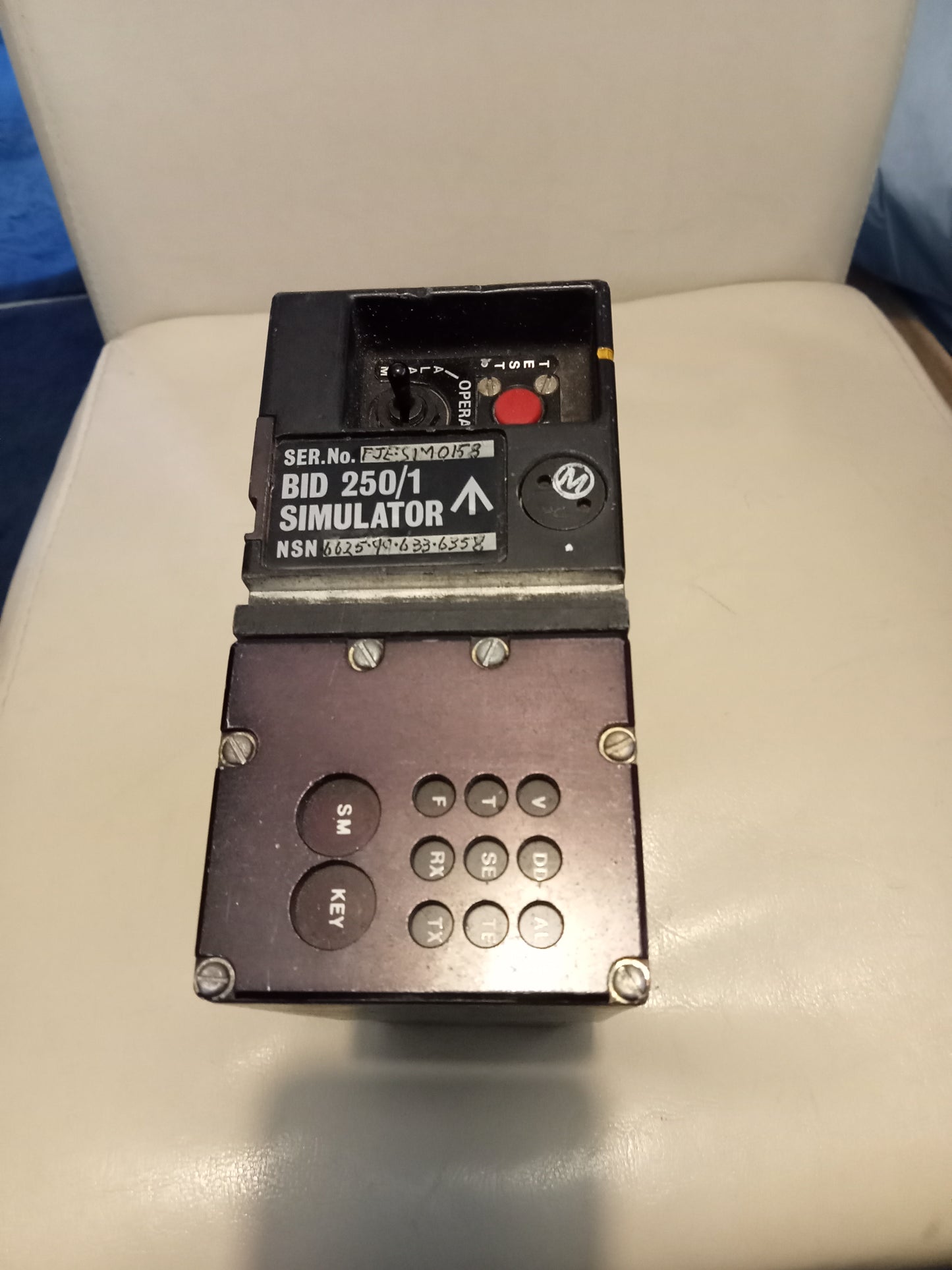 CLANSMAN RADIO DMU, BID 250 SIMULATOR, (THE BRICK), RARE